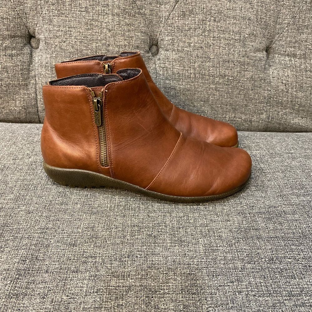 NAOT Wanaka Brown Leather Ankle Boots Women’s Size 9